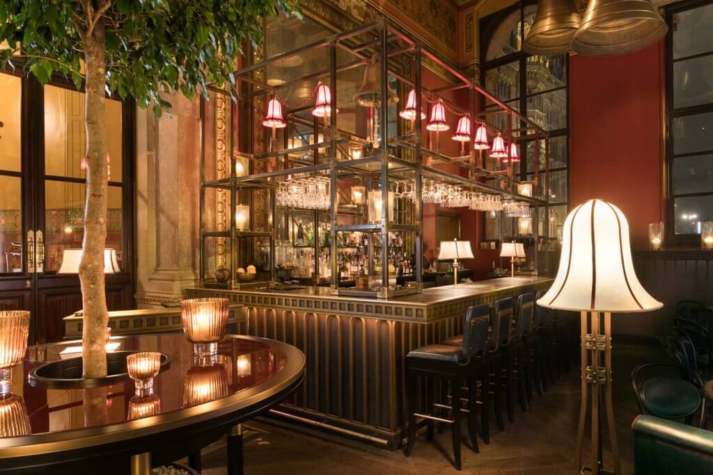 5 of the Best Bars in London | Maison Flâneur