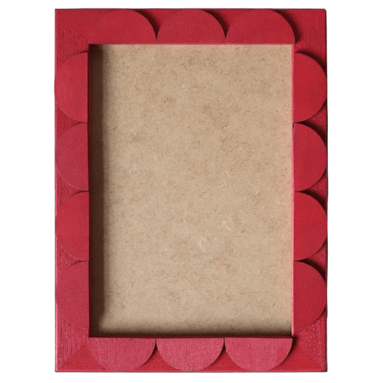 Poppy Stained Scallop Frame