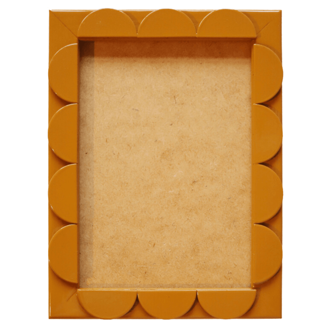 Scallop Picture Frame