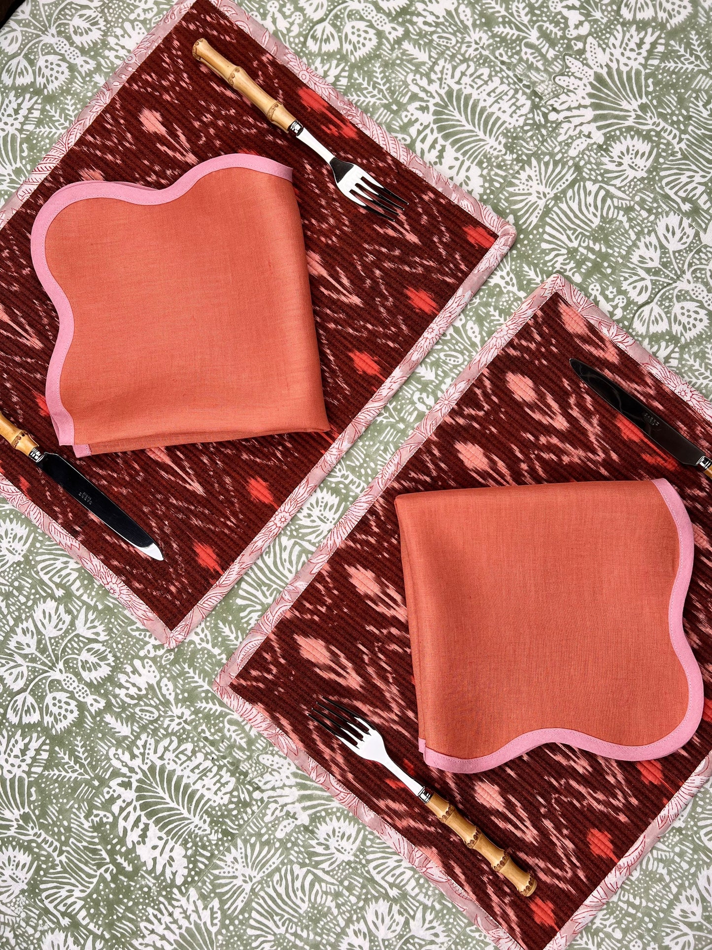 Gift Set: Set of Four Scallop Napkins (Rust & Pink)