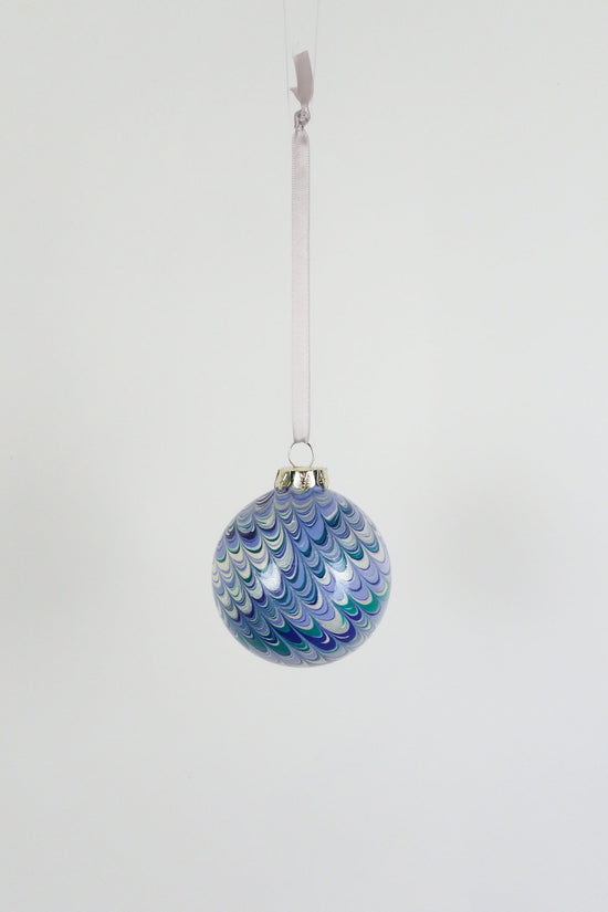 Medium Glacier Marbled Bauble