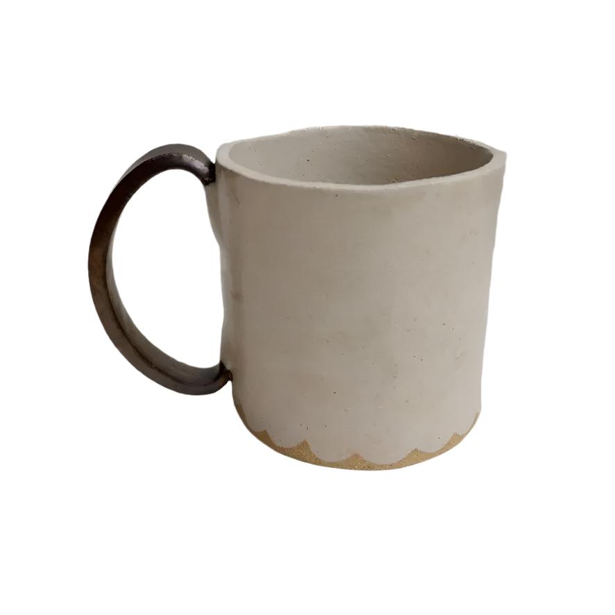 Cream ceramic muCream Ceramic Mug with a Scalloped Lower Edge and Gold Handle