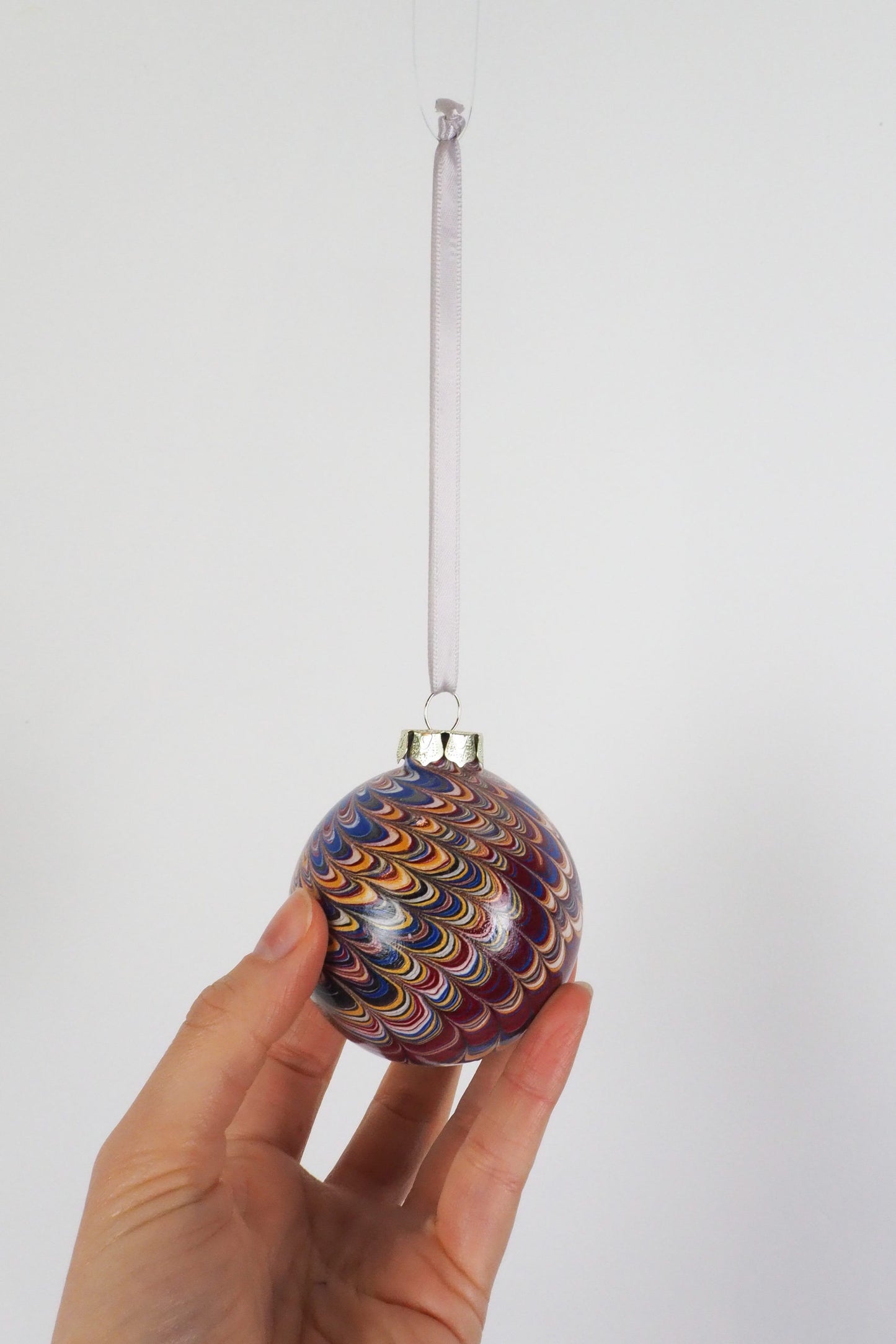 Medium Kilim Marbled Bauble