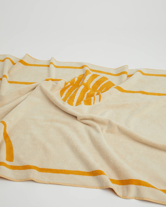 The Bee Towel