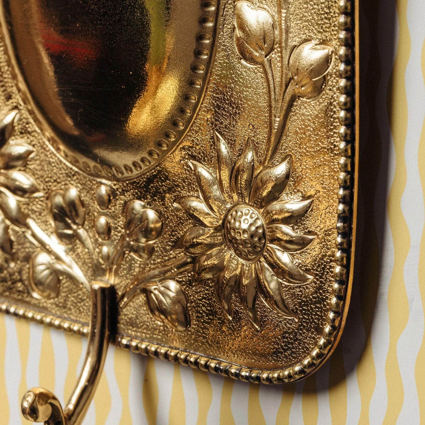 Sunflower Brass Wall Sconce (Single)