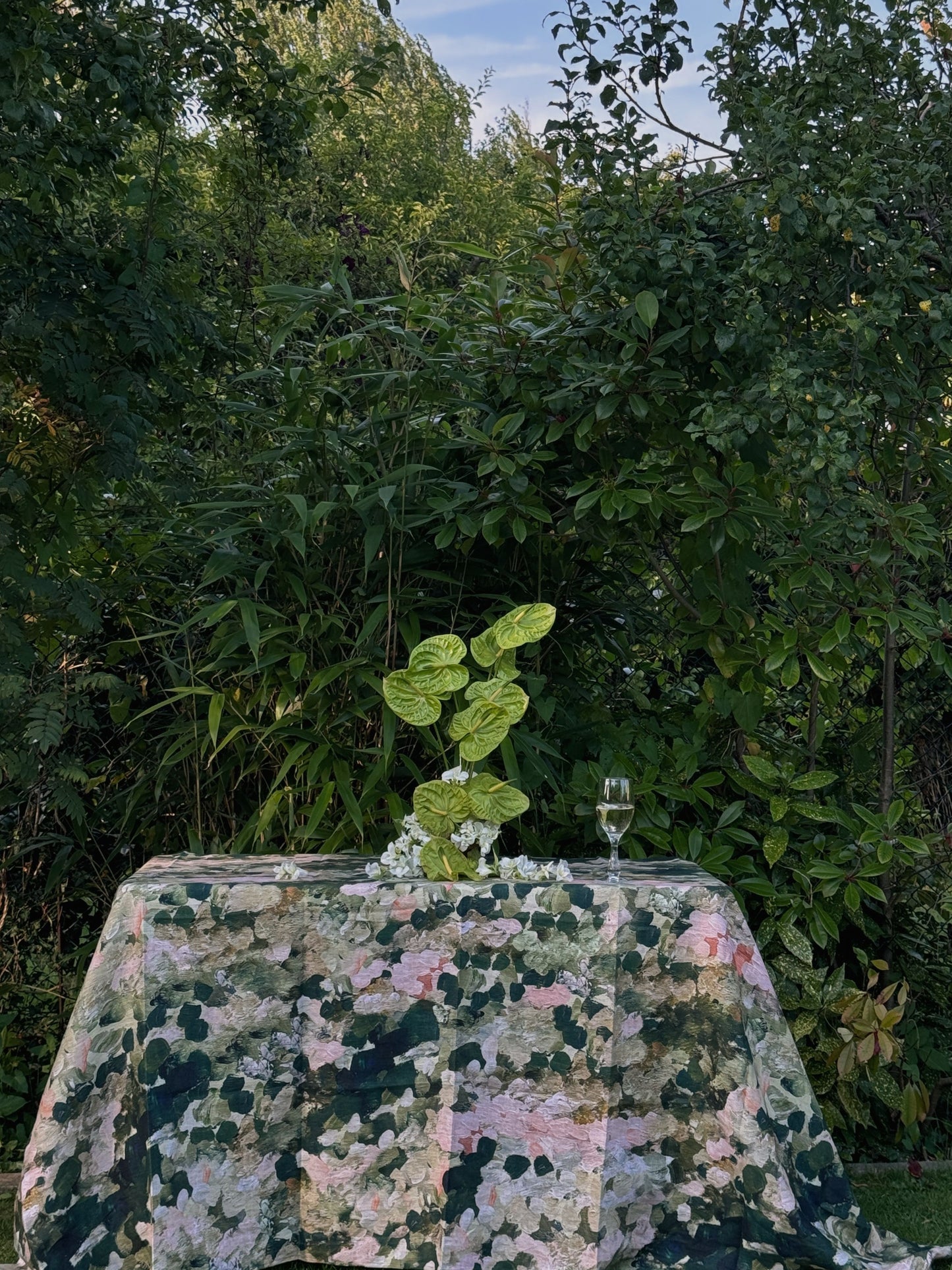 The Vines Tablecloth