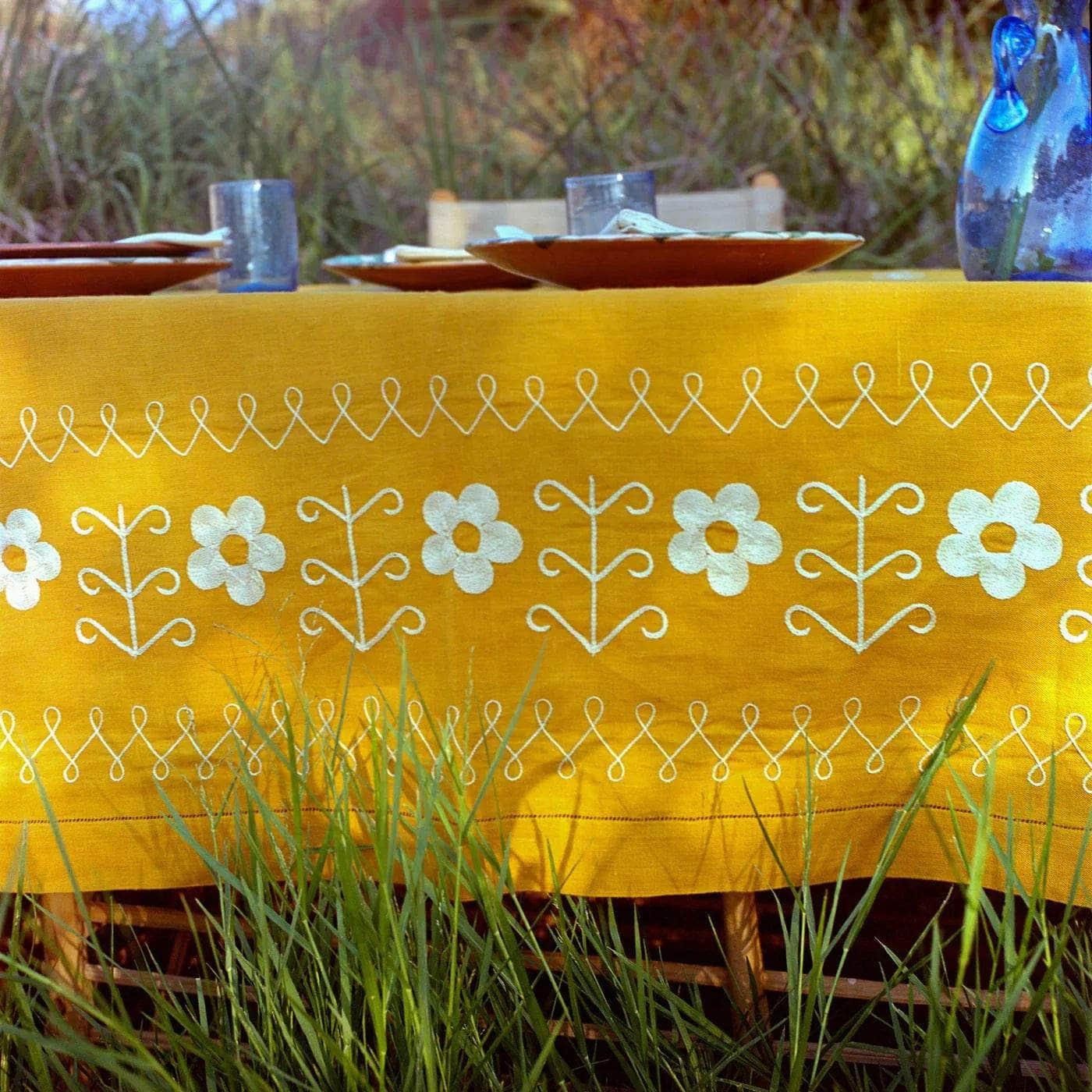 MENYA TABLECLOTH