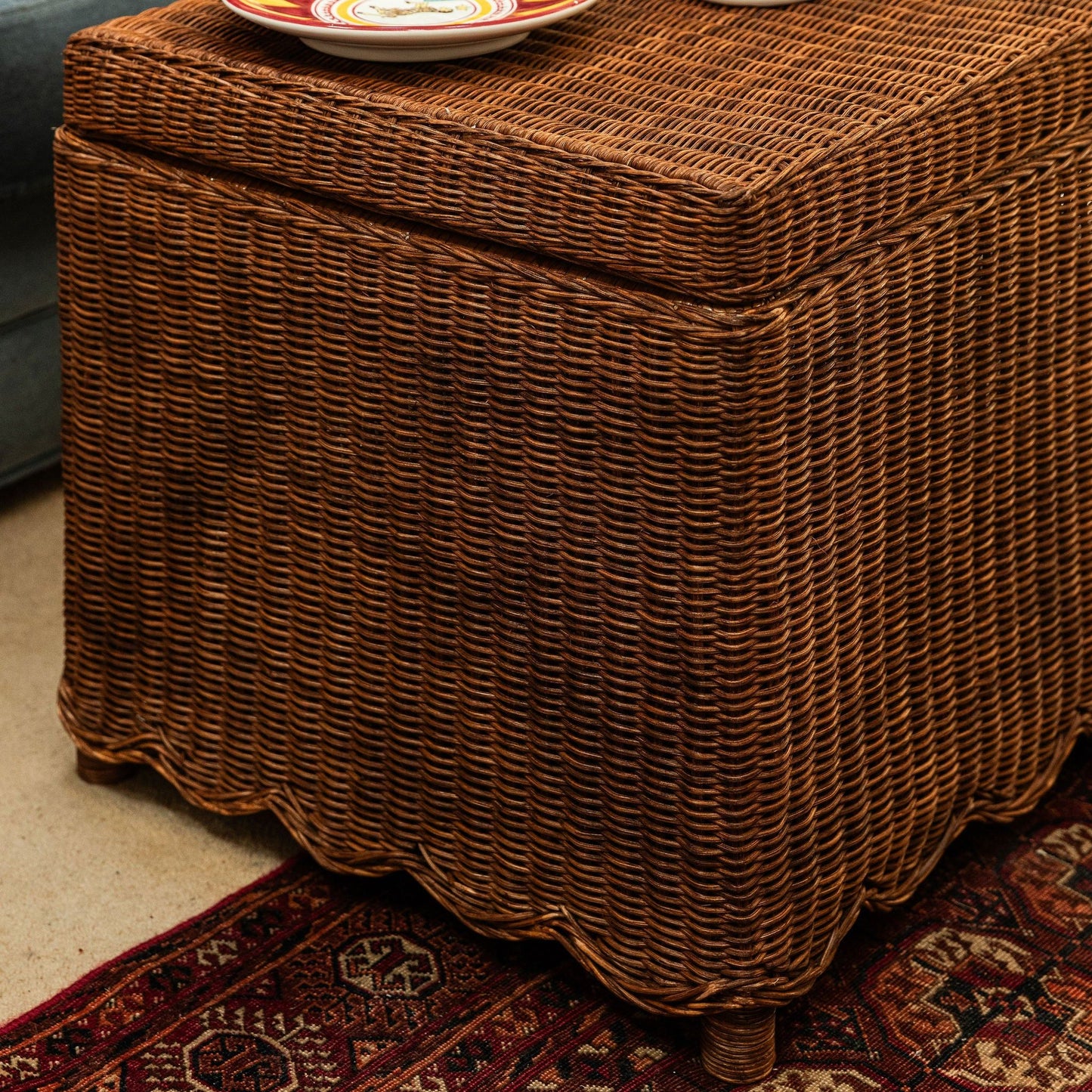 Mimi Scalloped Ottoman