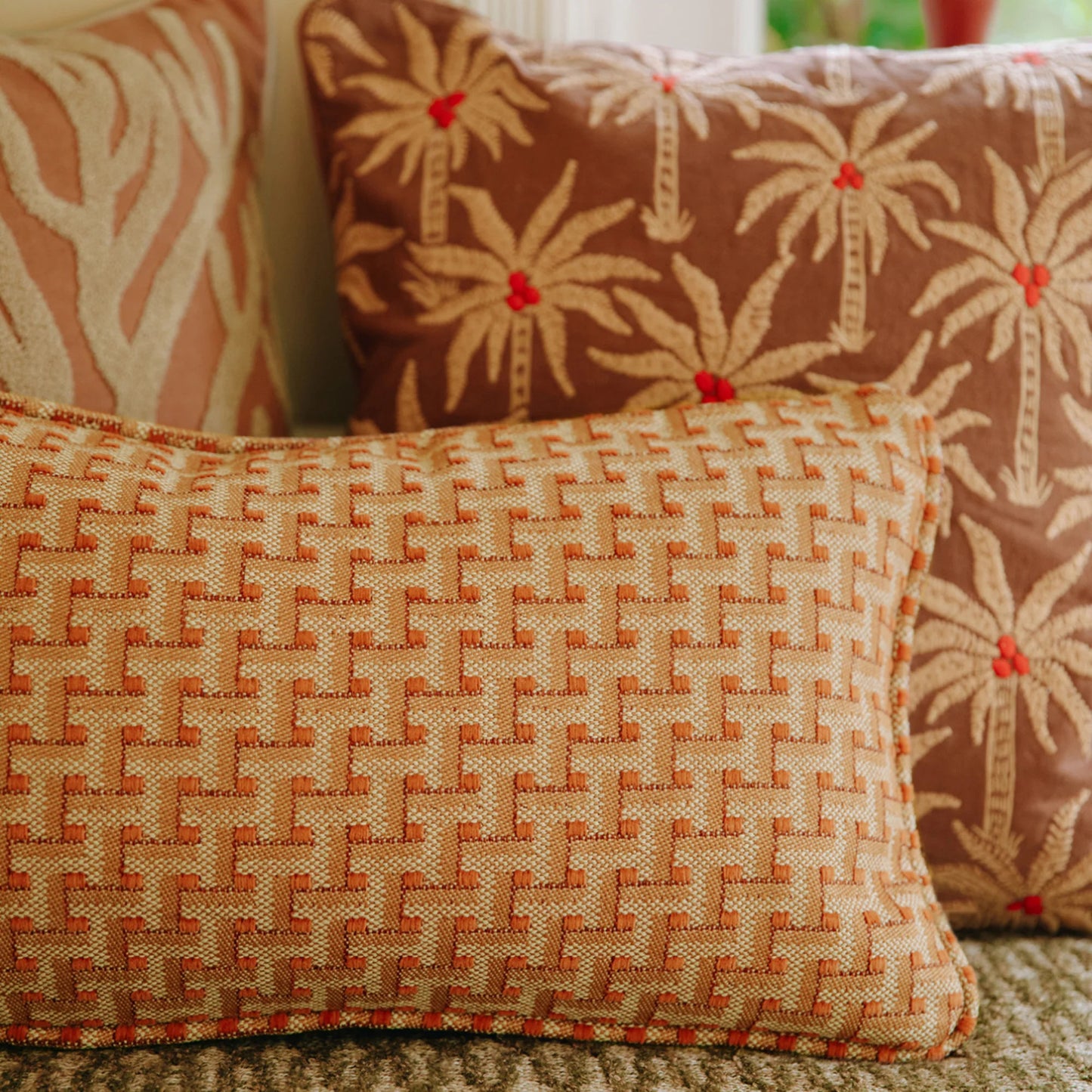 Cushion Laura Cinnamon & Sand