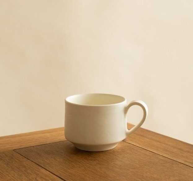 Yoshida Pottery Off-white Coffee Cup