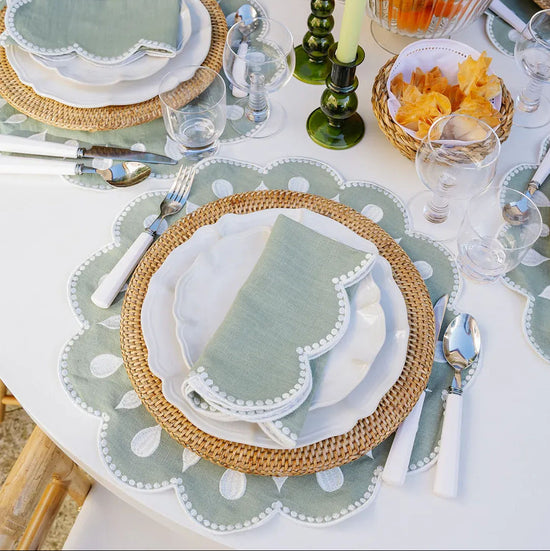 Gotas Napkin, Light Green with White