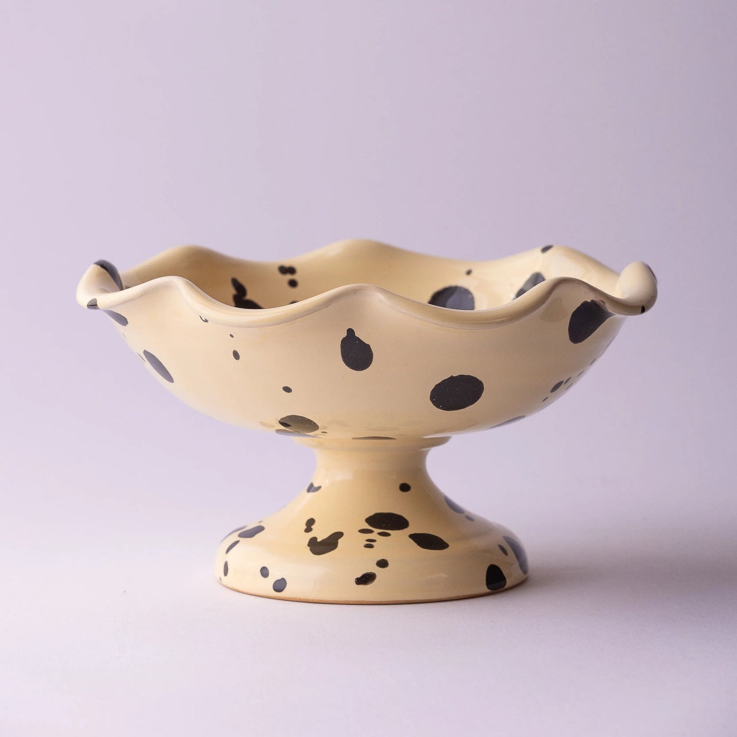 The Curvy Mini Bowl with Stand