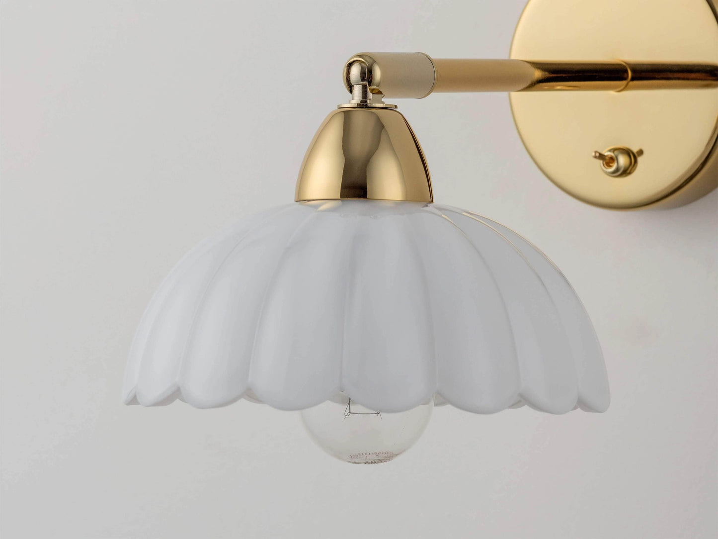 White flower sconce wall light