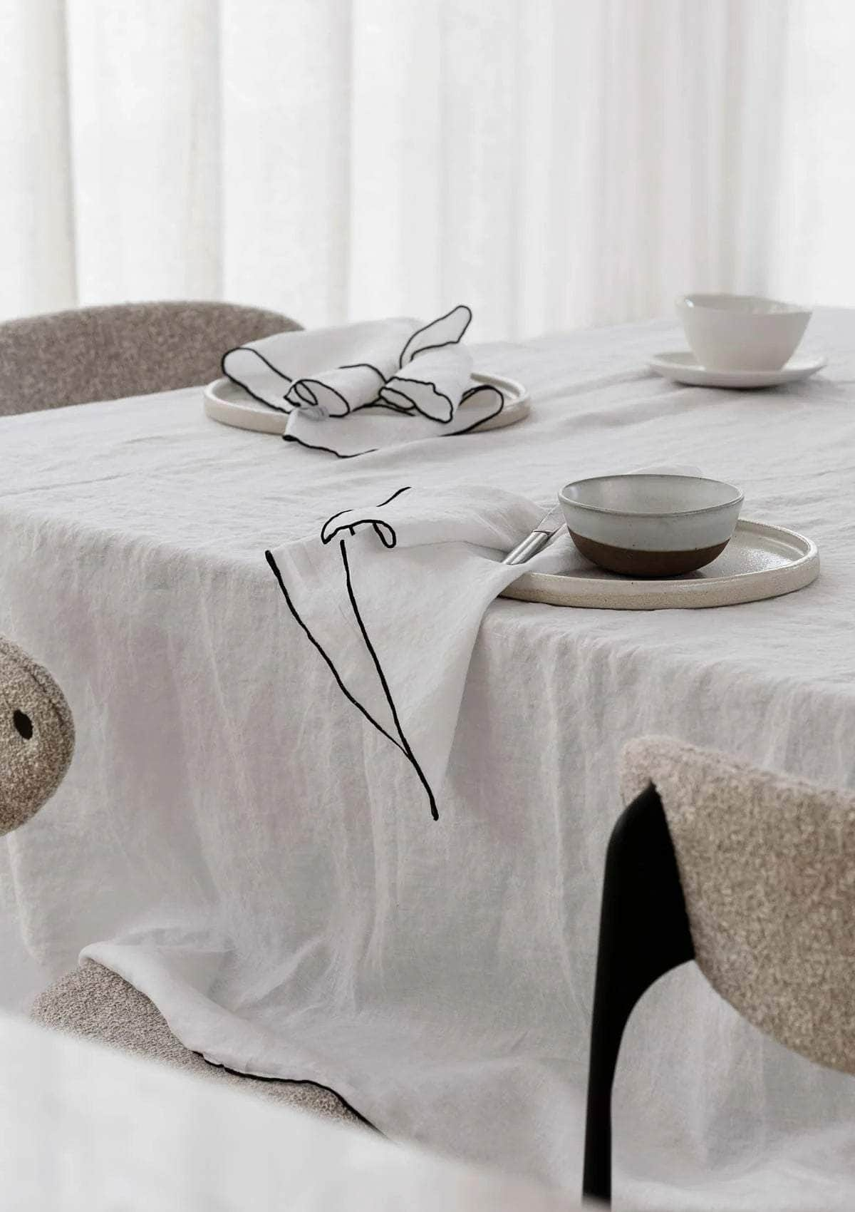 Amara Stitch 100% Linen Tablecloth - White