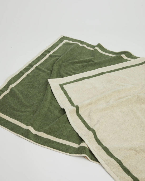 Classic Ecru and Green Towels - Set of 8