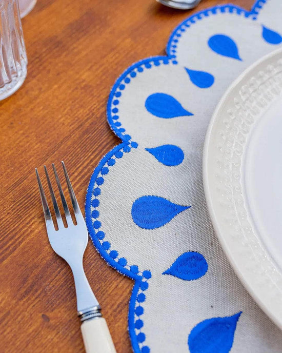 Gotas Placemat, Beige with Blue