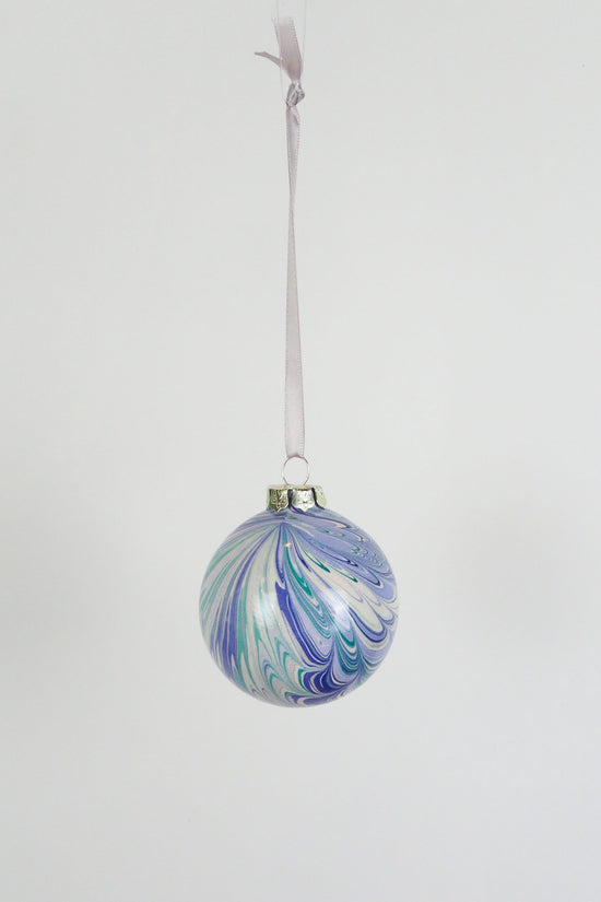 Medium Glacier Marbled Bauble