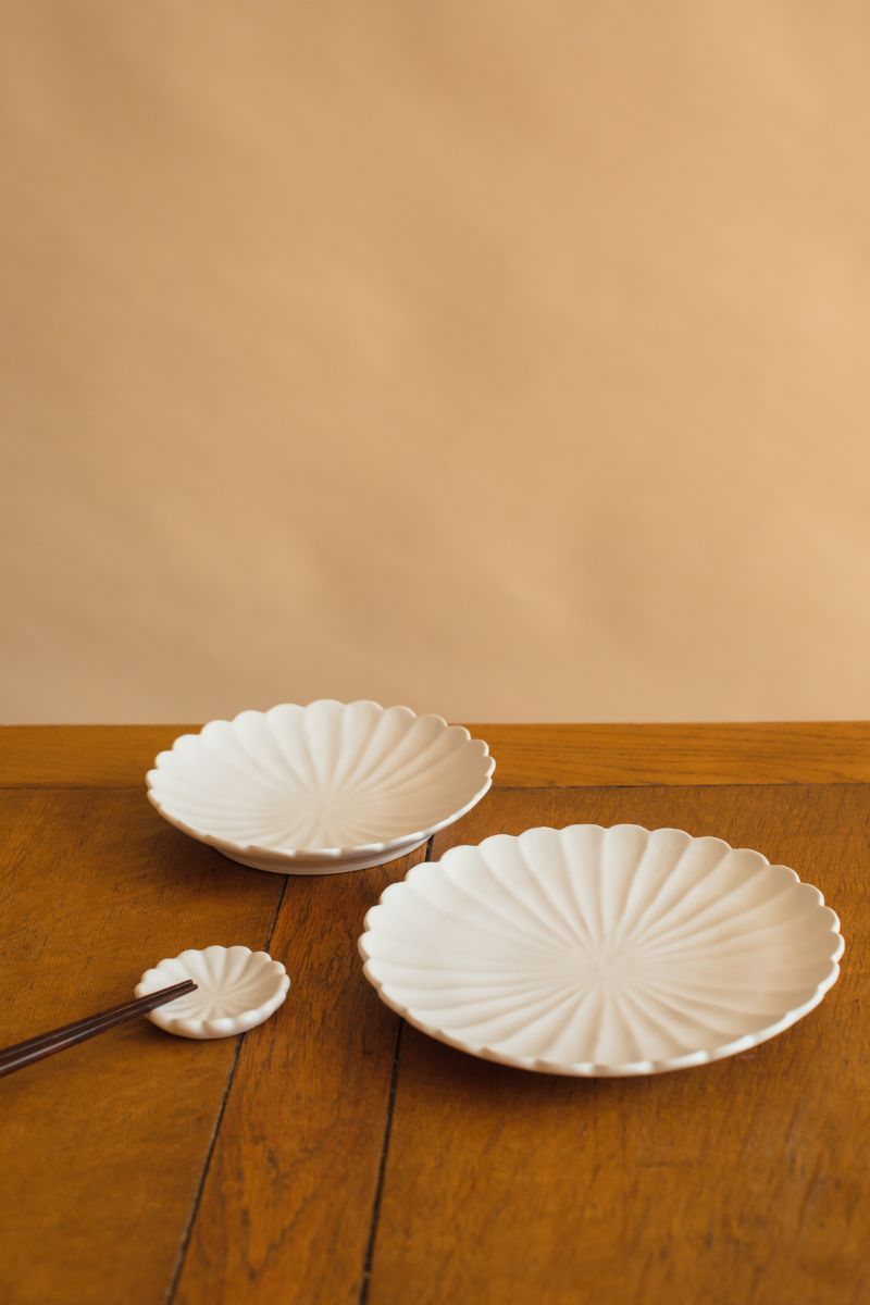 Kasumi Fujimura Flower-Shaped Medium Plate