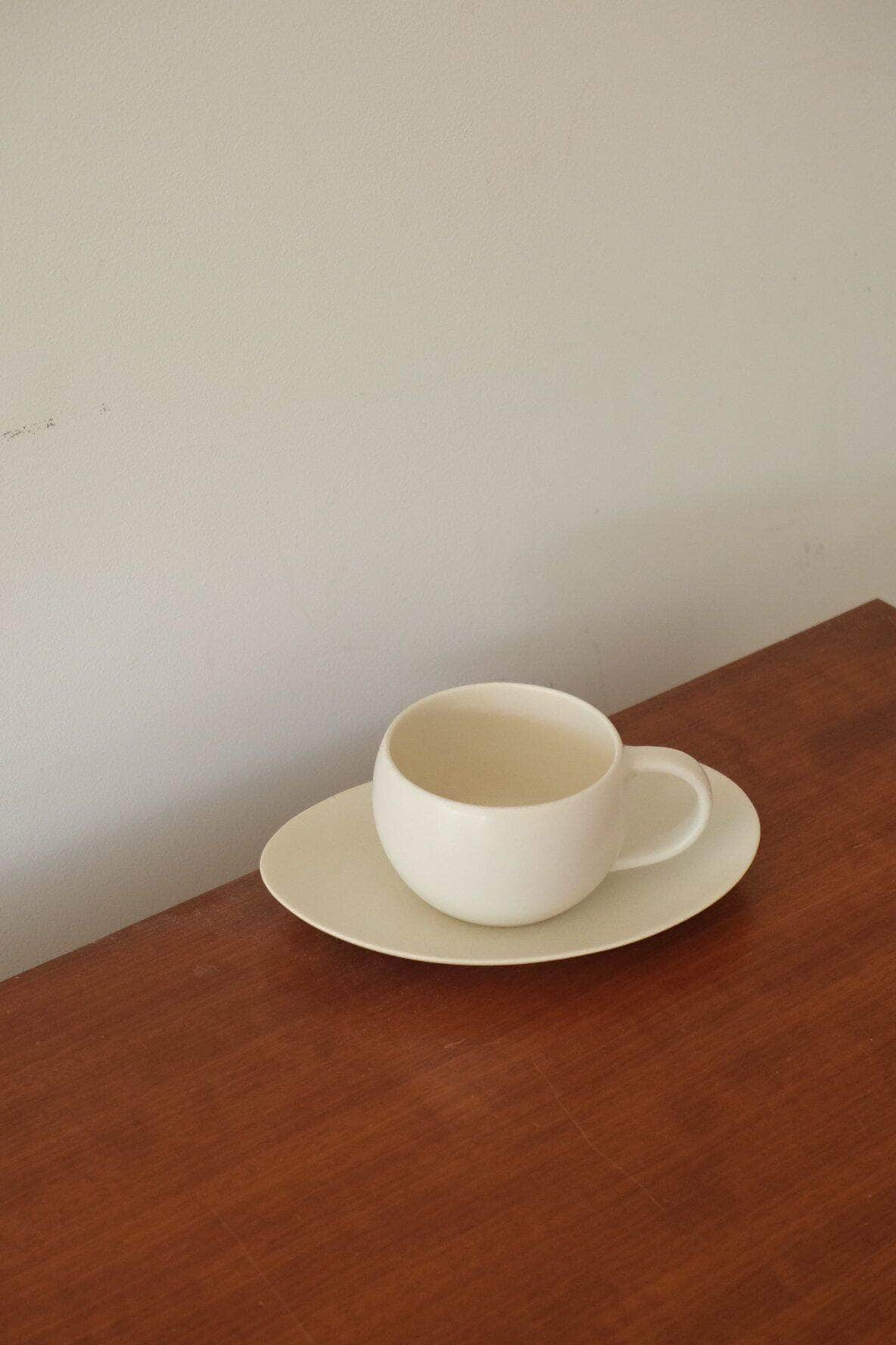 SALIU Matte white Cup and Saucer plate set