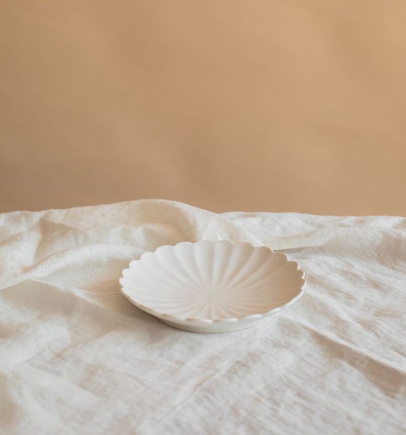 Kasumi Fujimura Flower-Shaped Medium Plate