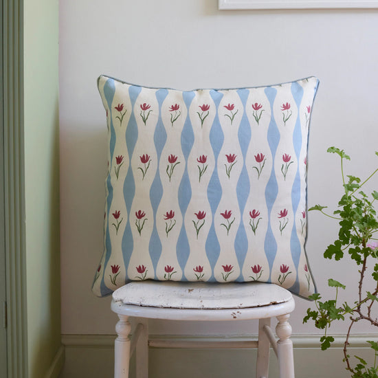 Tulip Wave (sky) Linen Cushion, Piped | 55cm