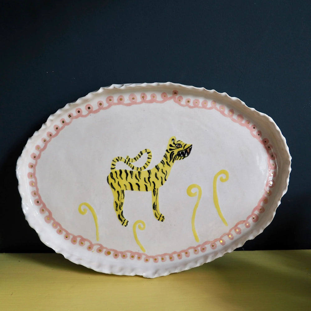 Decorative Handmade Ceramic Oval Tiger Plate