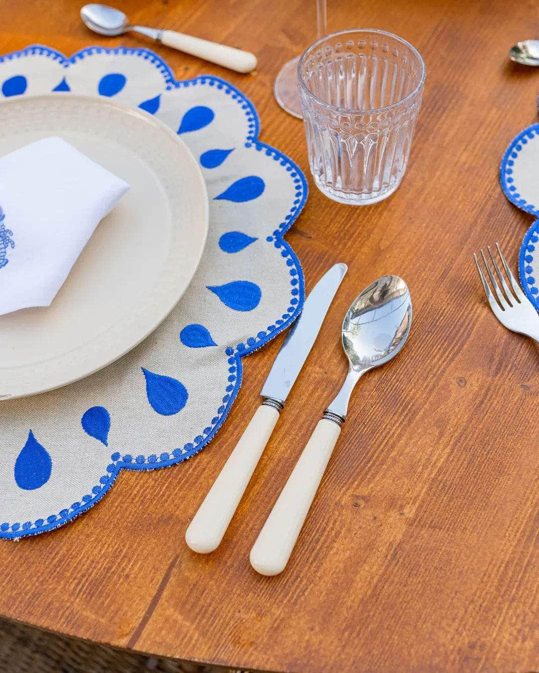 Gotas Placemat, Beige with Blue