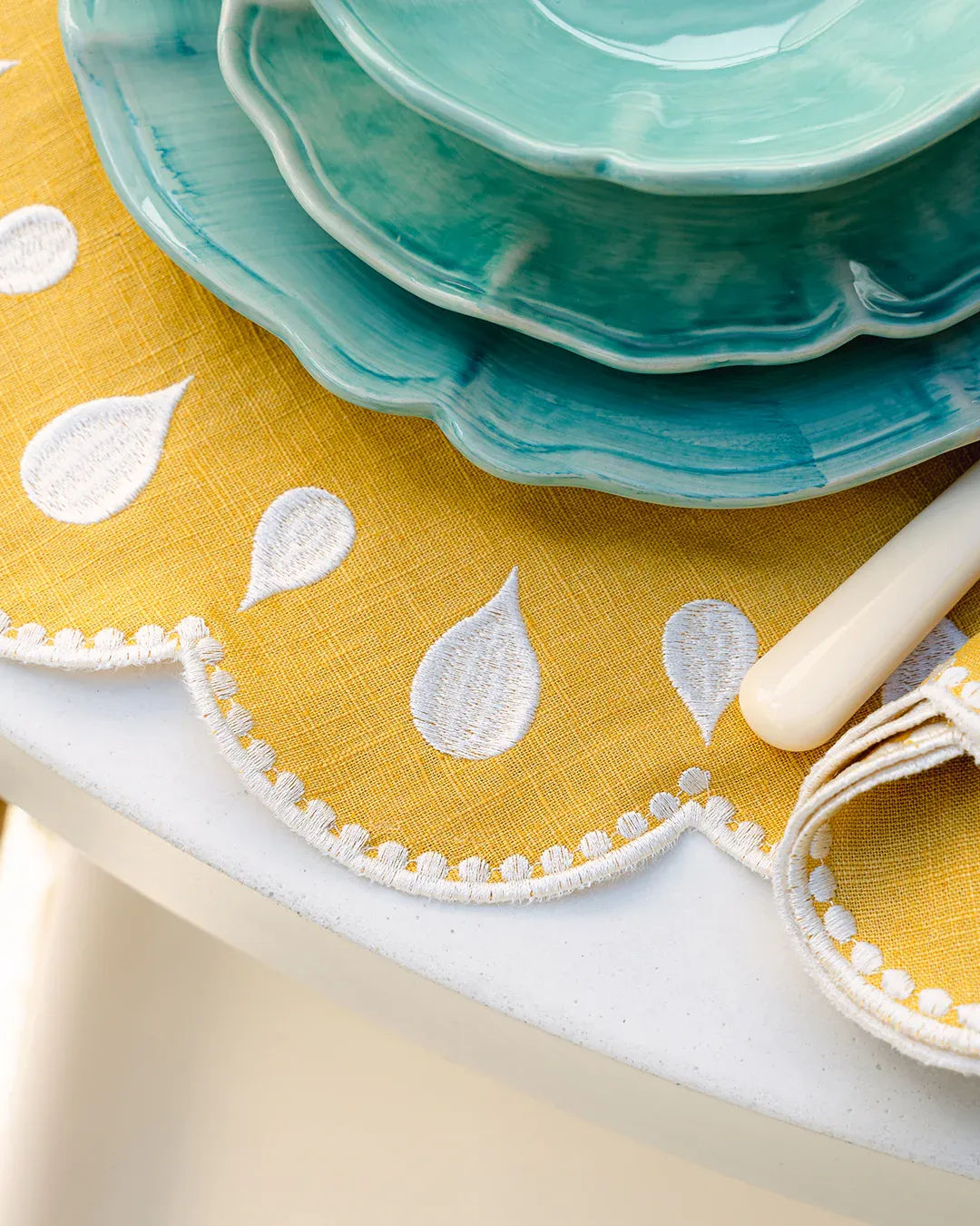 Gotas Placemat, Yellow with White