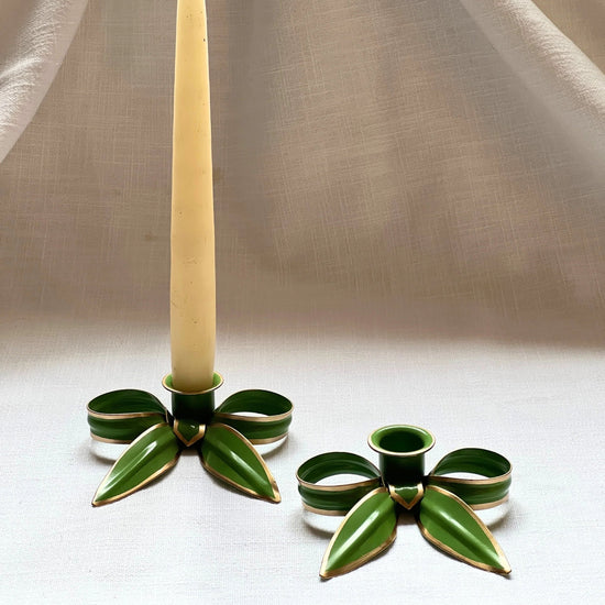 A Pair of Bow Candleholders - Apple Green