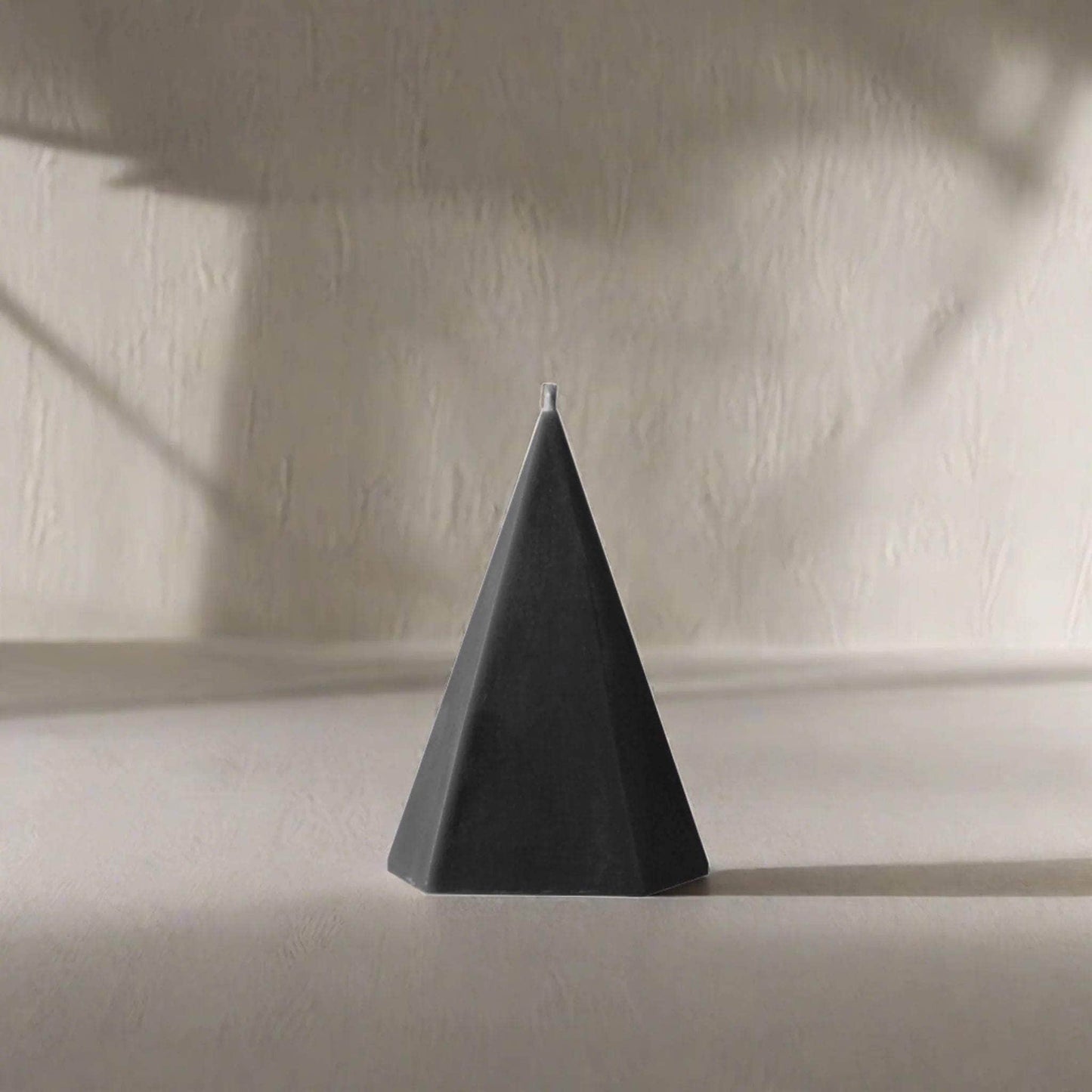 Polygon Candle - Black