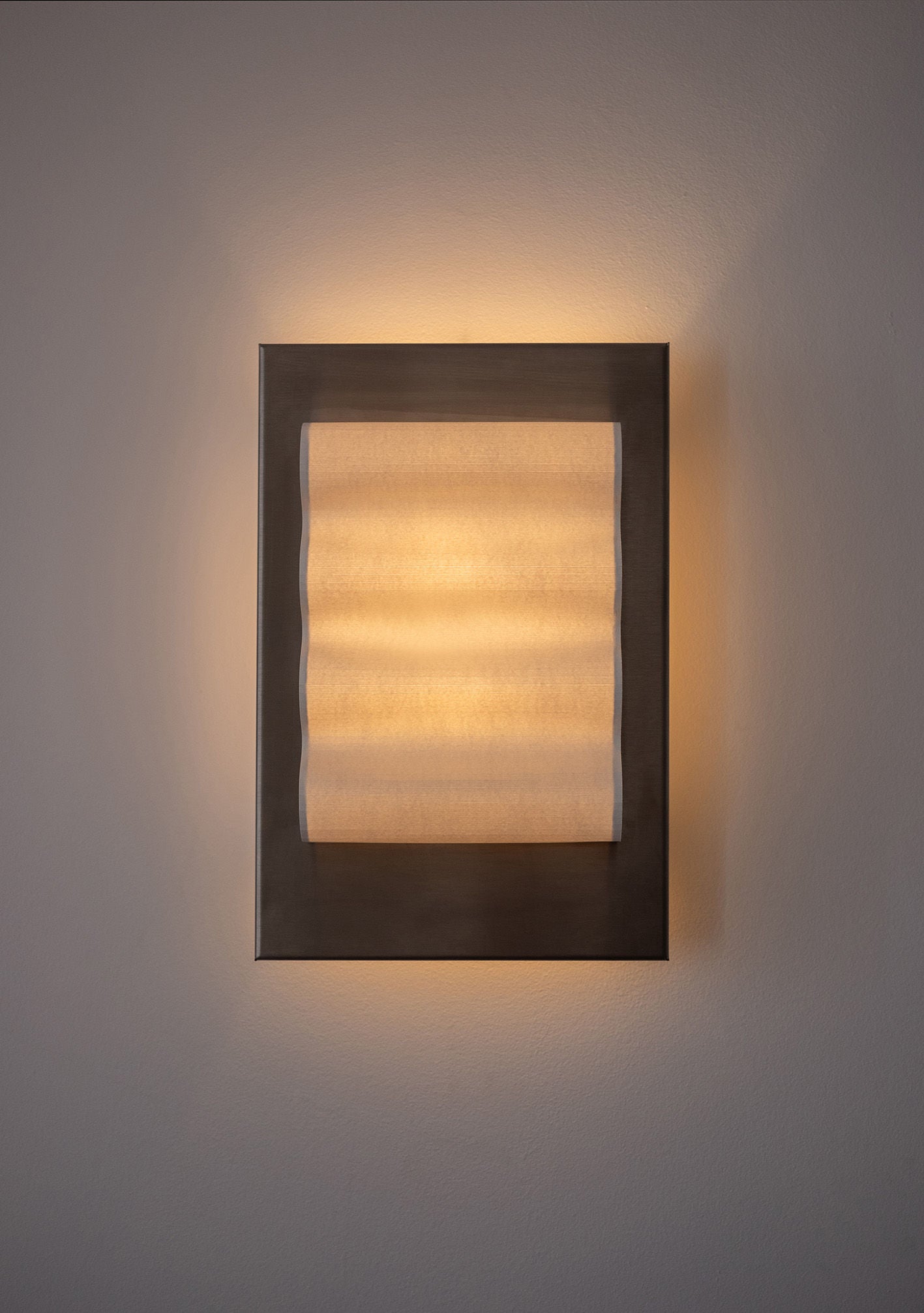 Frame Alu Brut Wall Light - Violaine d'Harcourt