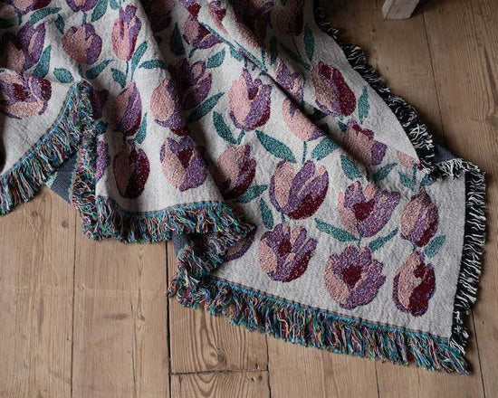 Tulip Kisses Blanket