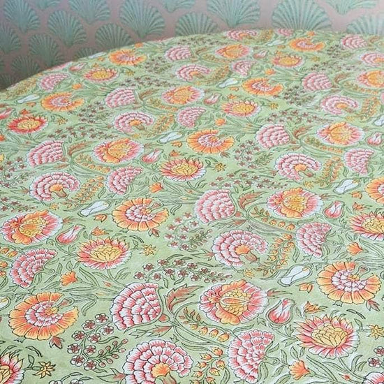 Janina's Floral Tablecloth