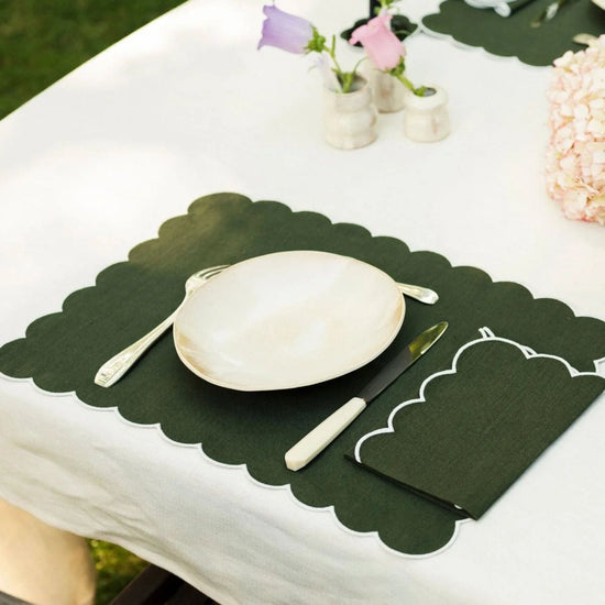 The Forest Green and White Linen Scalloped Rectangular Placemats (Set of 2)