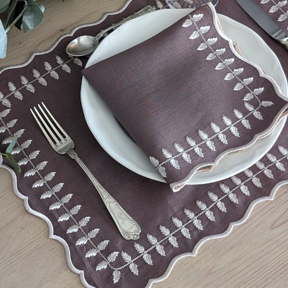 Provence- Brown Linen Garland Placemat and Napkin Set