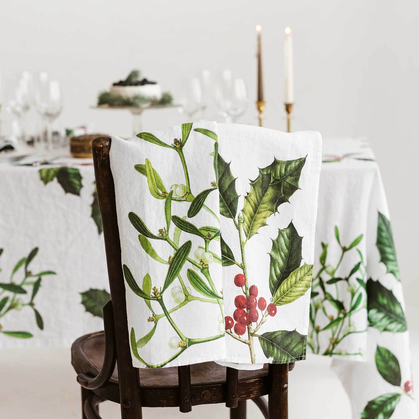 Linen Kitchen Towels HOLLY & MISTLETOE Set of 2 White