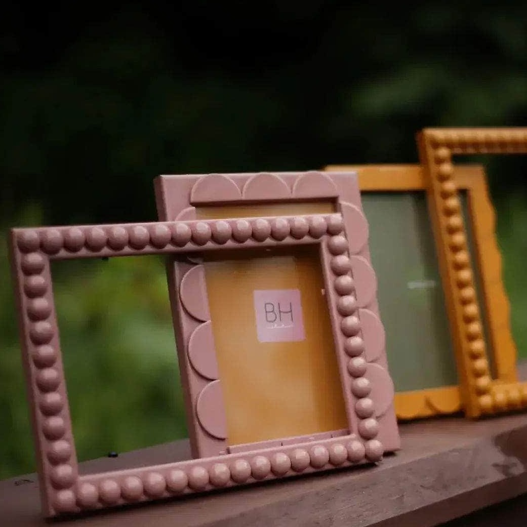 Dusty Rose Lacquered Scallop Frame