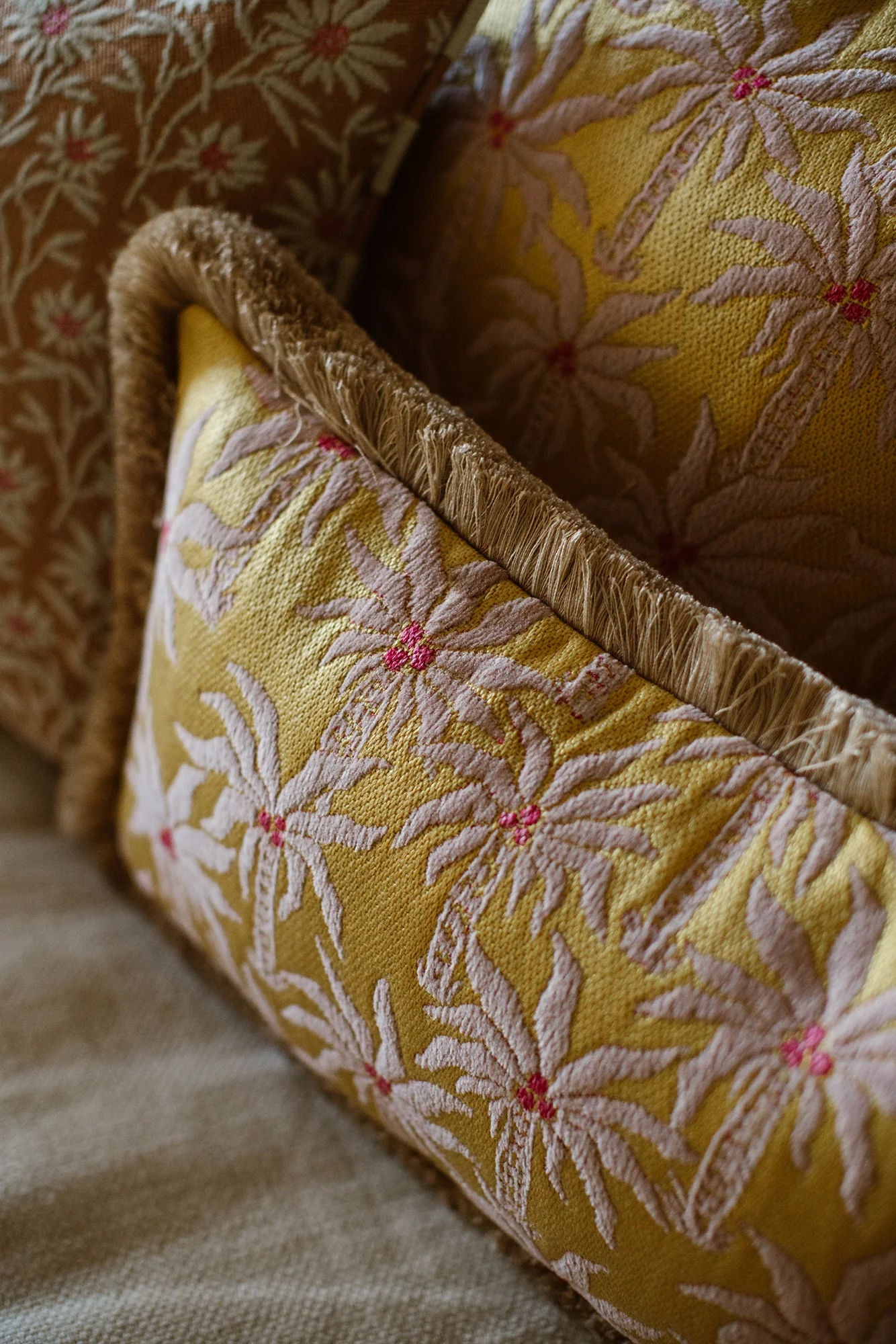 Cushion Laura Sunflower & Rose