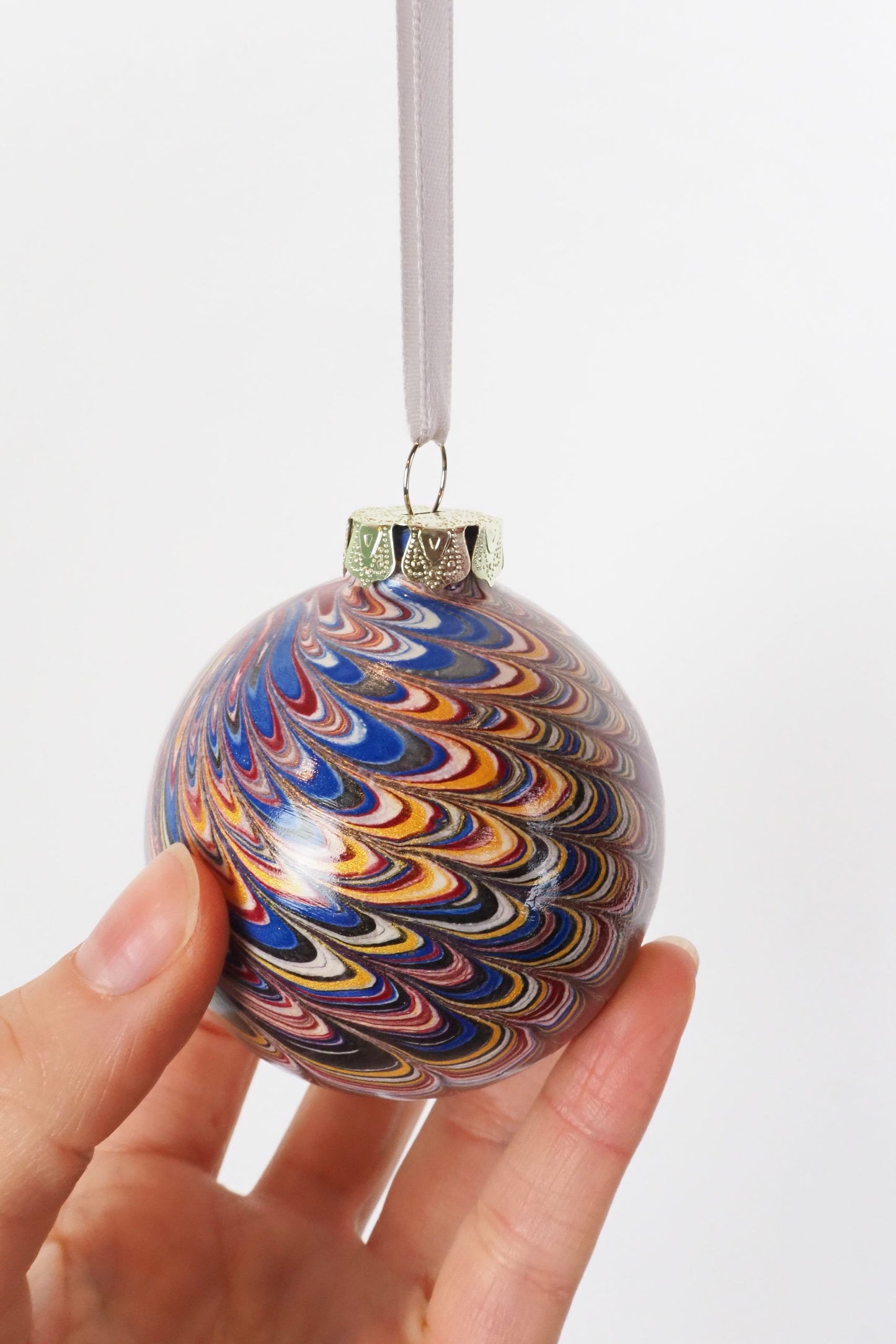 Medium Kilim Marbled Bauble