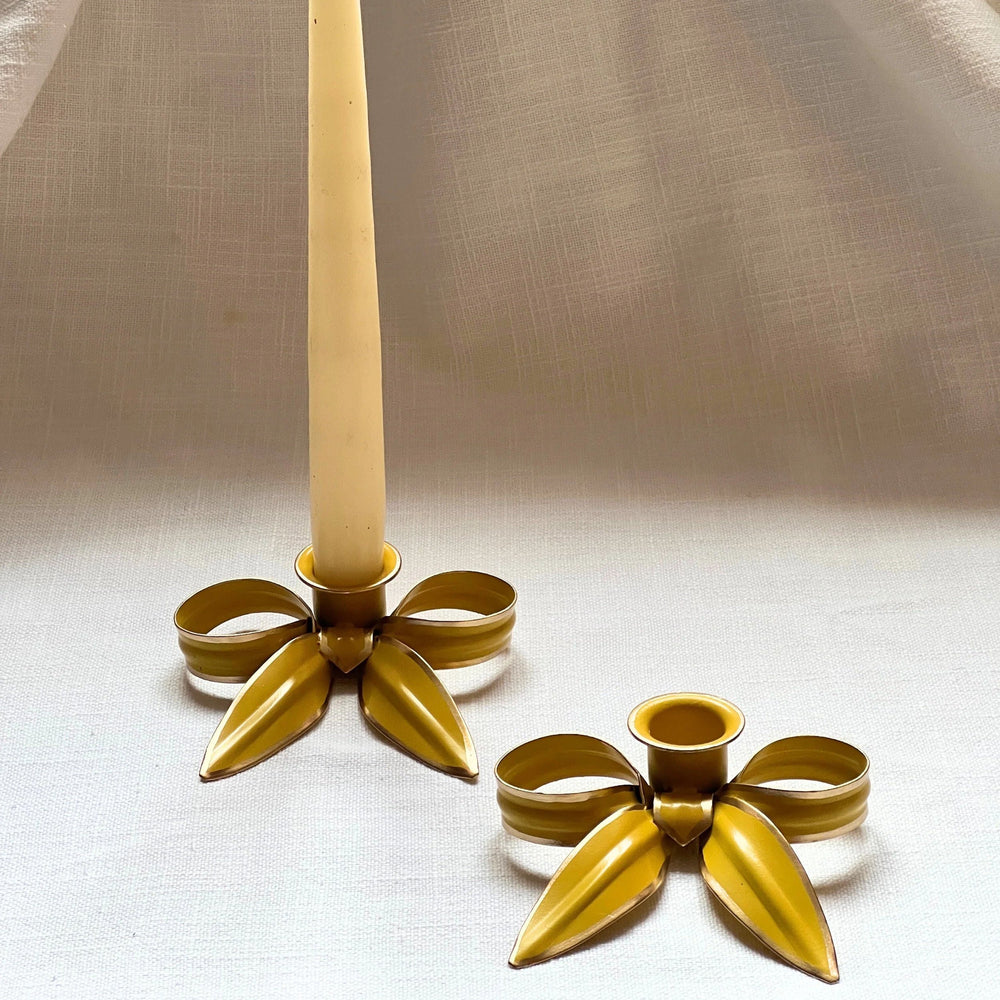 A Pair of Bow Candleholders - Sunshine Yellow