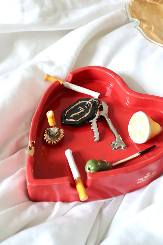 Meet the Room 7, Lucky For Some Heart Ashtray