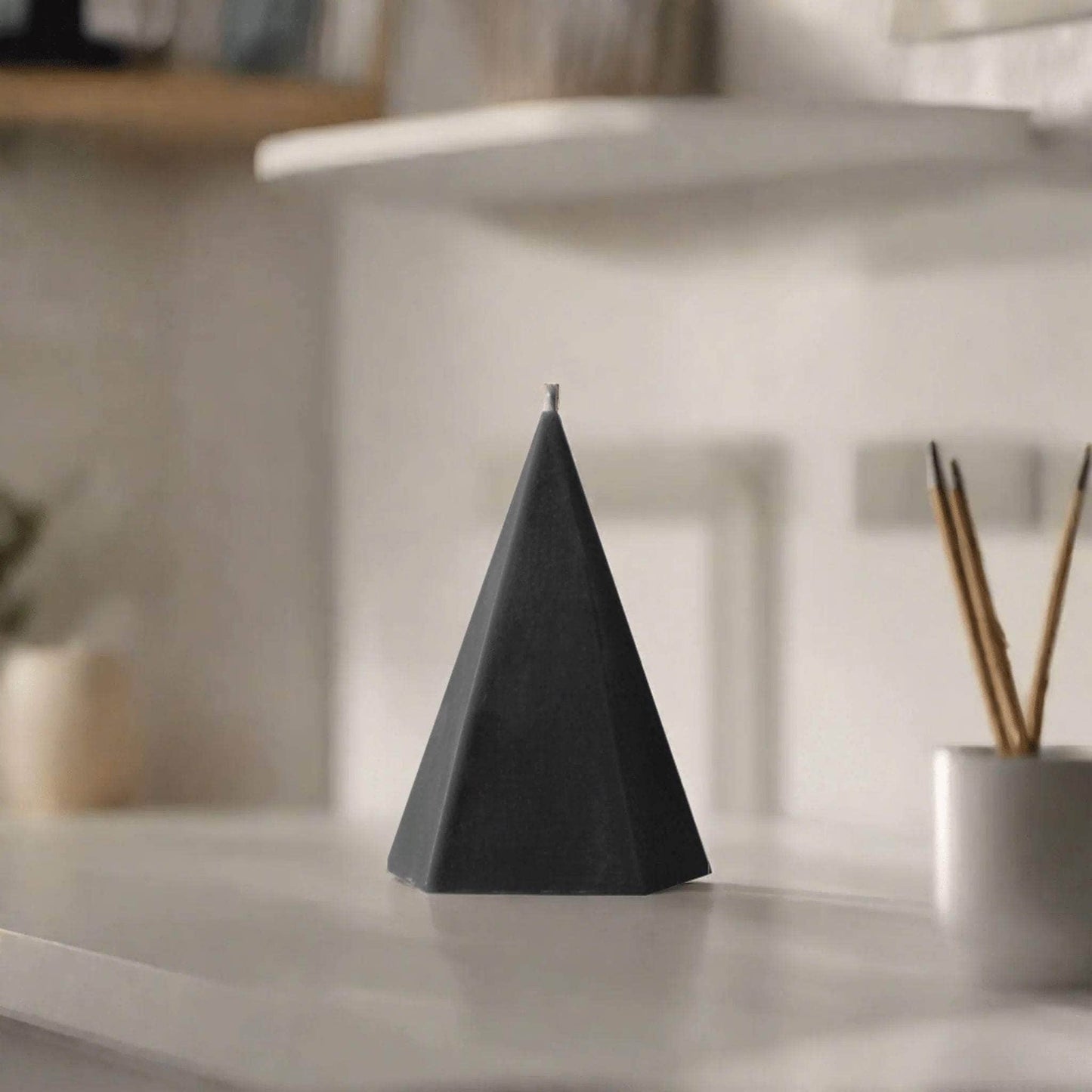 Polygon Candle - Black