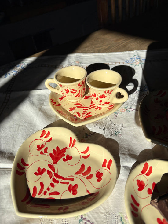 Caffè Cups for 2 on a Heart Shaped Plate