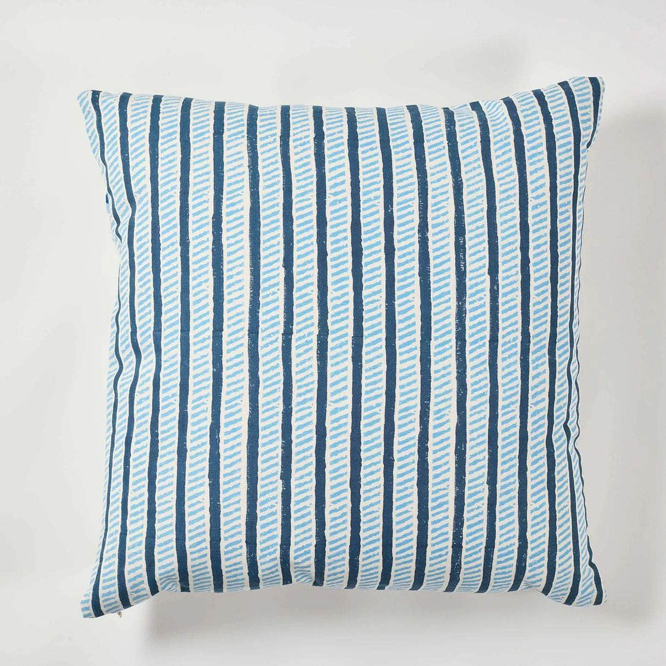 Cushion Berry Indigo/Sky | Maison Flâneur