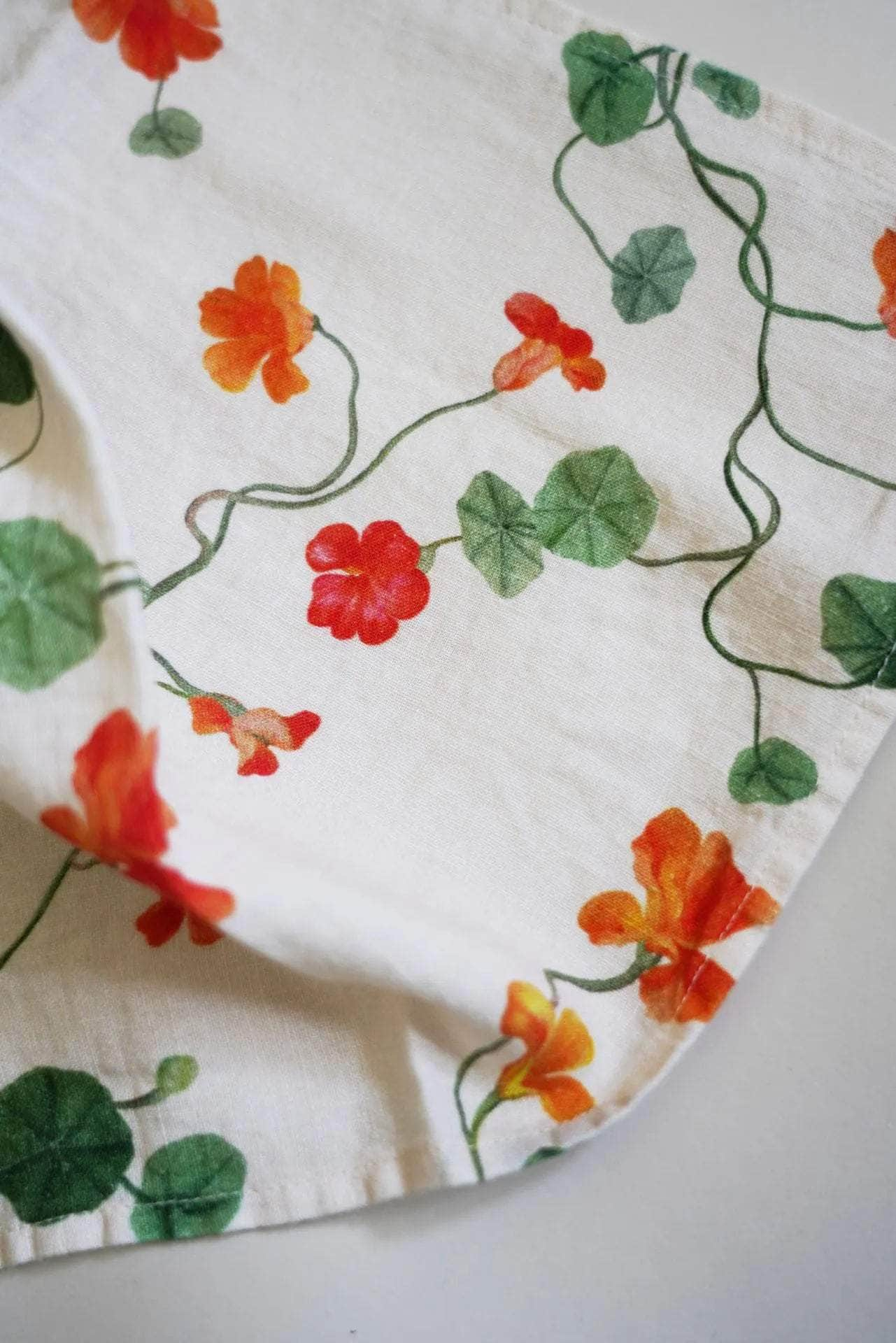 Nasturtium Linen Runner