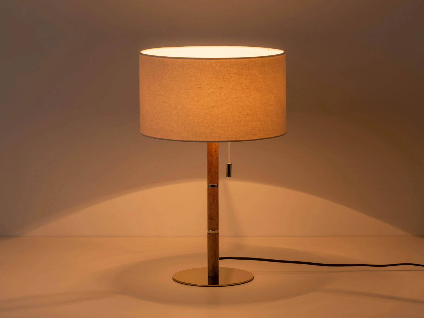 Brass disk table lamp