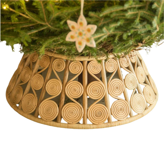 Lucia Christmas Tree Skirt (Medium)