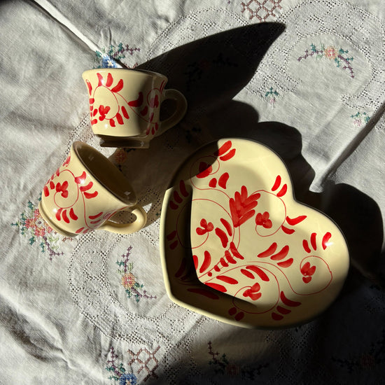 Caffè Cups for 2 on a Heart Shaped Plate