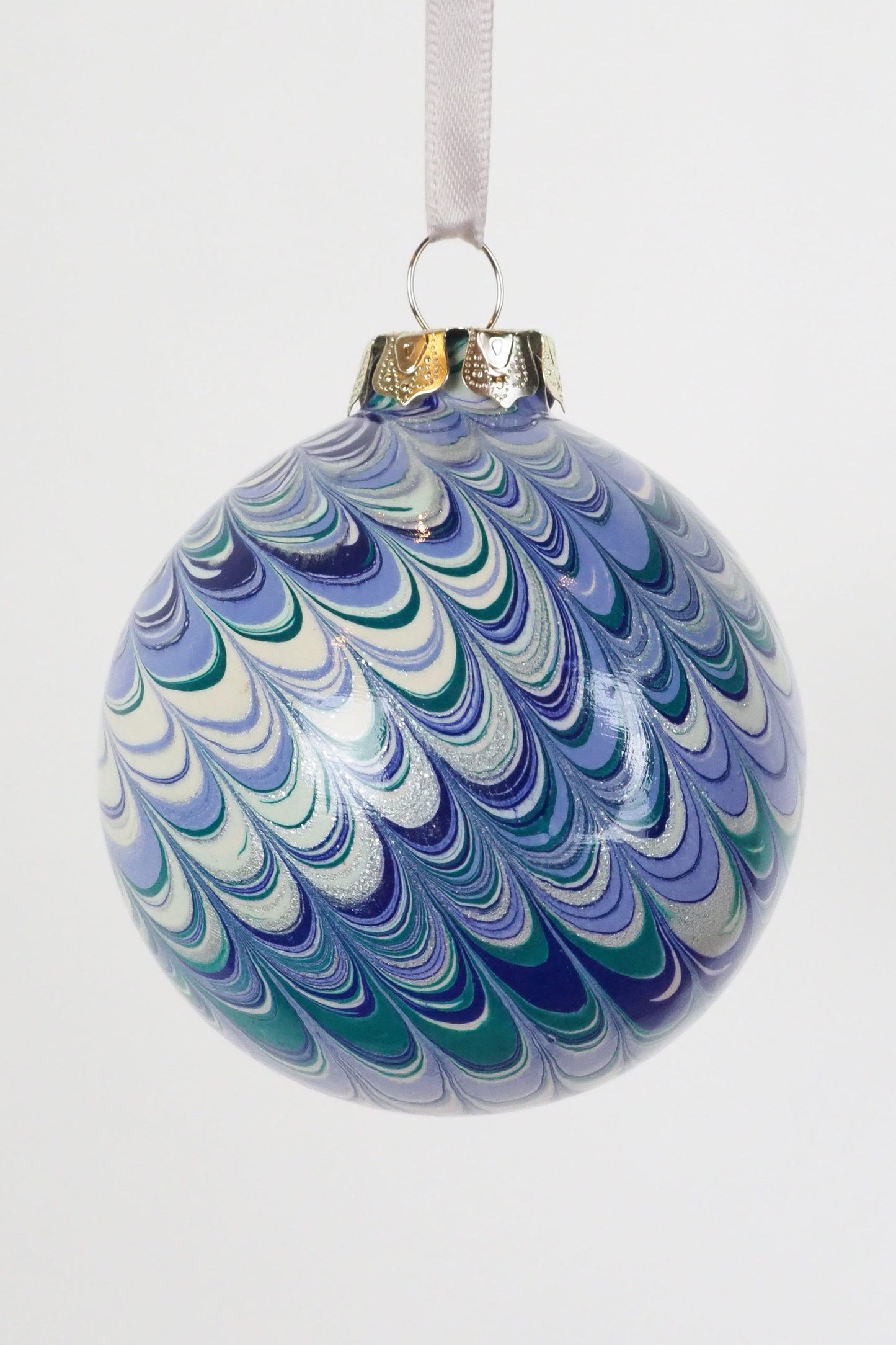 Medium Glacier Marbled Bauble