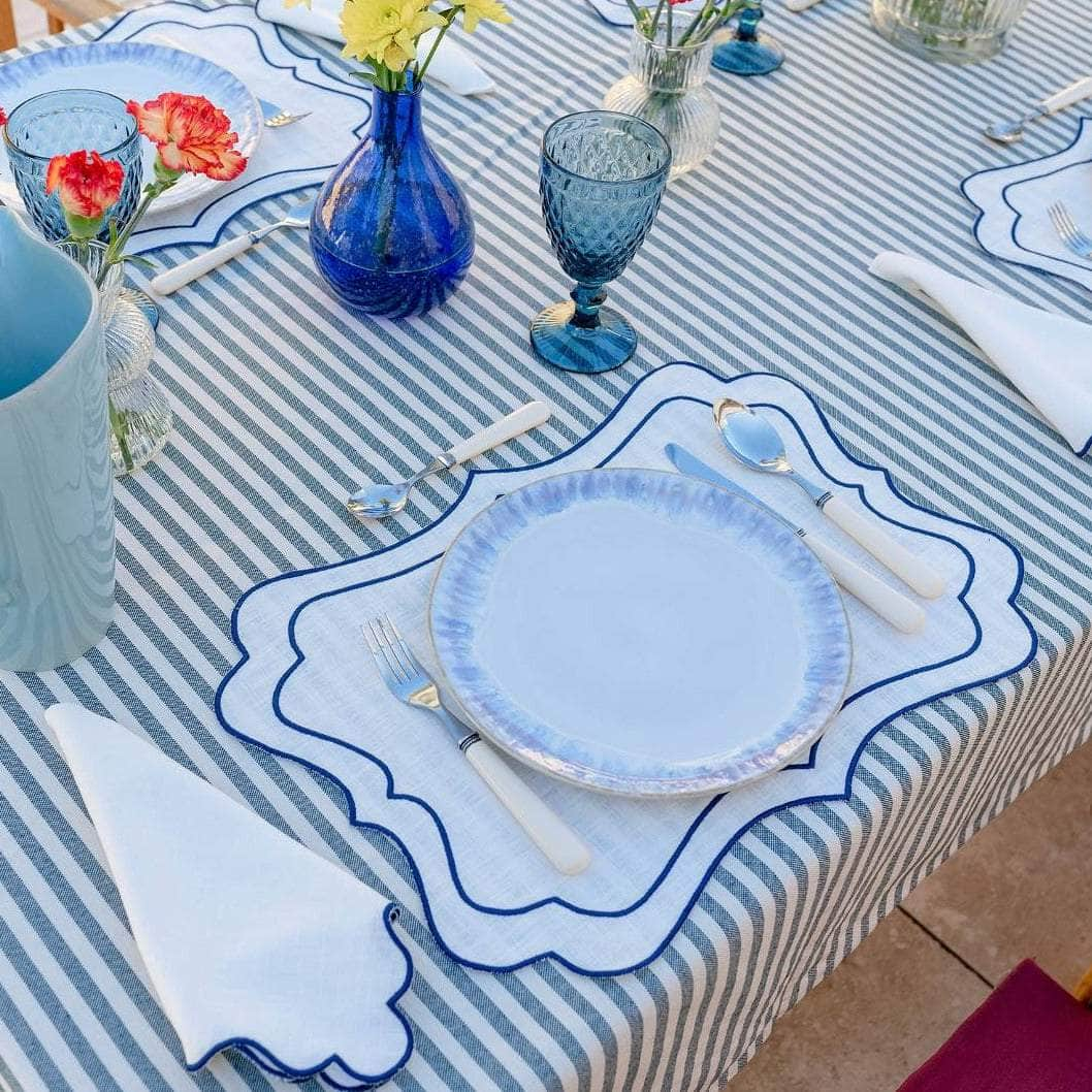 Brisa Placemat, Ivory with Dark Blue